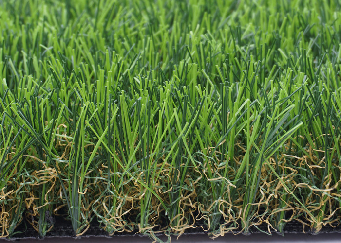 Dauerhafter guter stehender künstlicher Rasen